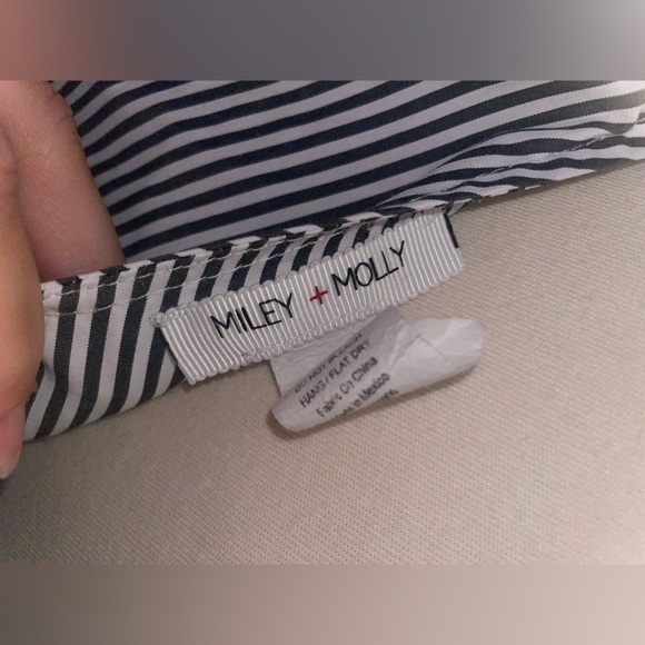 Miley & Molly off the shoulder top size XL, fits like a Large - Picture 5 of 6